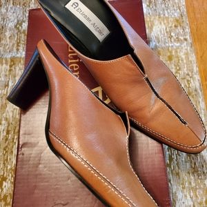 Etienne Aignerbrow mule